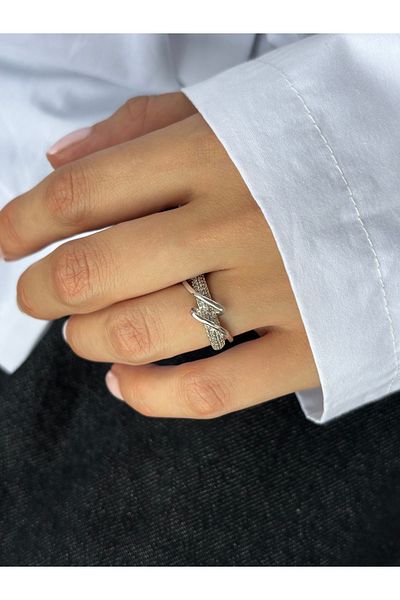 Ressia Curved Double Spiral Zircon Stone Ring
