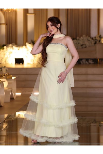 Nice Model Elegant Strapless Tulle Evening Dress with Crystal Details & Tiered Ruffles - Sugar Color