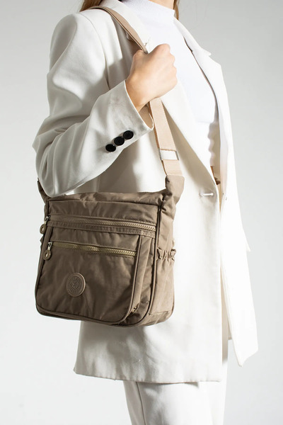 FLEXON Su Geçirmez Krinkıl Kumaş 4 Gözlü 4 Fermuarlı Yanları Lastikli Omuz Ça...