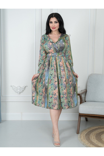 Nice Model Vintage Floral Print V-Neck Midi Dress - Long Sleeve Spring Garden Party Wear