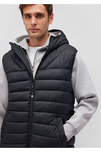Mavi Hooded Black Inflatable Vest Regular Fit / Regular Fit 0110359 -900
