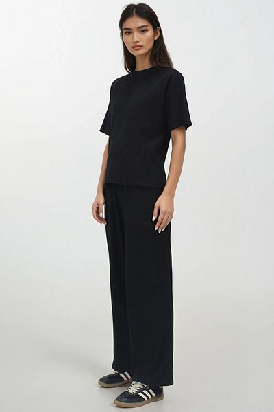 VAGGON Women's Black Crew Neck Short Sleeve T-Shirt and Pants Set Prmx14069