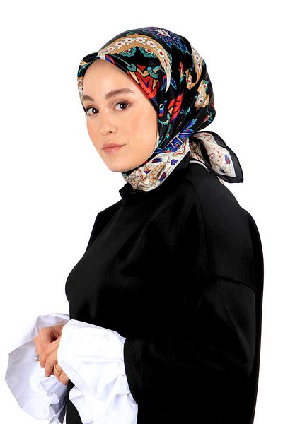 Bursa İpek Black Ecru Ephesus Pattern Silk Scarf