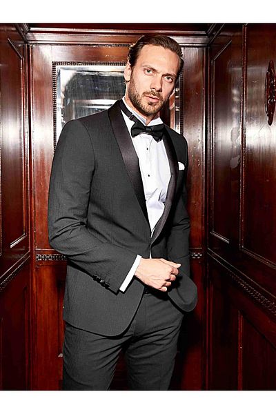 Dufy Black Men's Slim Fit Straight Shawl Collar Tuxedo Suit - 35722