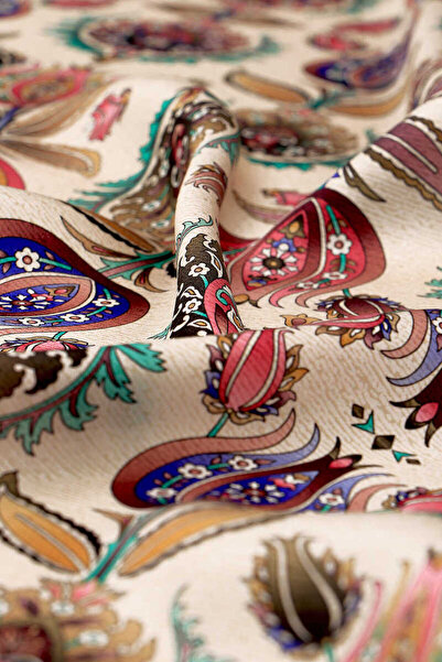 Bursa İpek Μεταξωτό μαντίλι με μοτίβο δαμάσκηνο