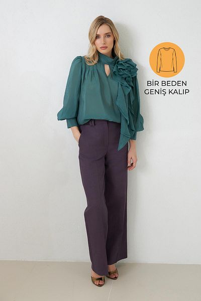 Setre Green Collar Rose and Neck Detailed Long Sleeve Wide Fit Blouse