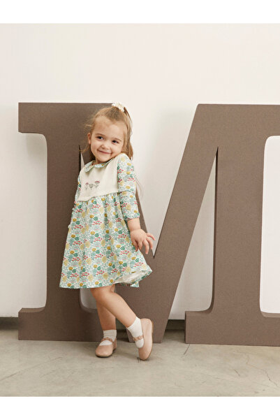 Maya And Luca فستان مزين بالزهور مع تفاصيل روبا