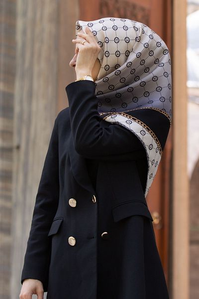 Vissona 100% Twill Silk Chain and Monogram Patterned Cream - Black Colored 90X90 Scarf Sewing Shape: Hand Sewing