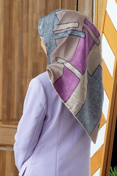 Vissona 90X90 Scarf Planting Twill Silk Geometric Pattern Powder Color Hand Sewing