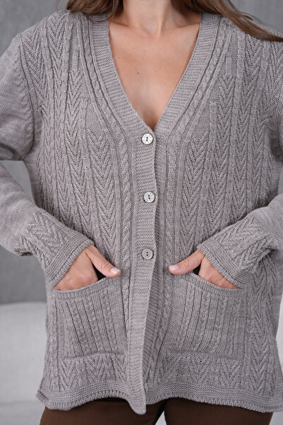 Lamierra سترة تريكو نسائية مطرزة بالصوف للأم