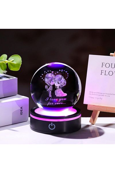 Wolawood Kissing Couple Themed Rotatable 3D Romantic Souvenir Crystal Glass Snow Globe Set