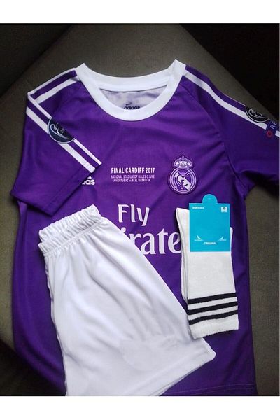 sinmm Ronaldo Rel Madrid 2017-2018 Season Purple Kids Jersey Wristband Socks Beside T-Shirt Jersey