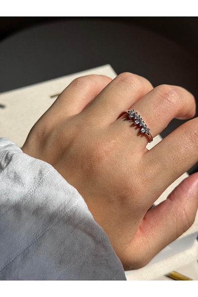 LEROSY CO Silver Color Stone Detailed Women's Steel Ring – Elegant and Sparkling Design