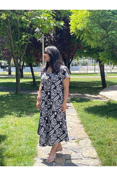 Sobe Hediyelik Black and White Ethnic Patterned V-Neck Casual Dress – Asymmetric Cut Compatible Size 38-50
