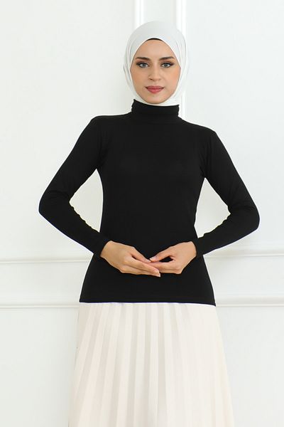 Skygo The turtleneck bodysuit is black.