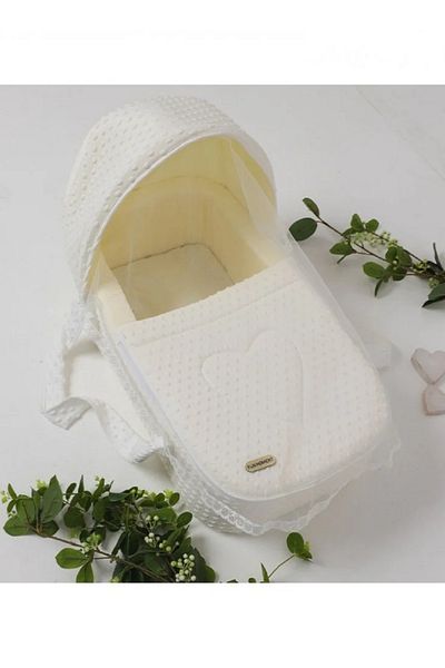 Fun Moment Portable Padded Newborn Bed - White