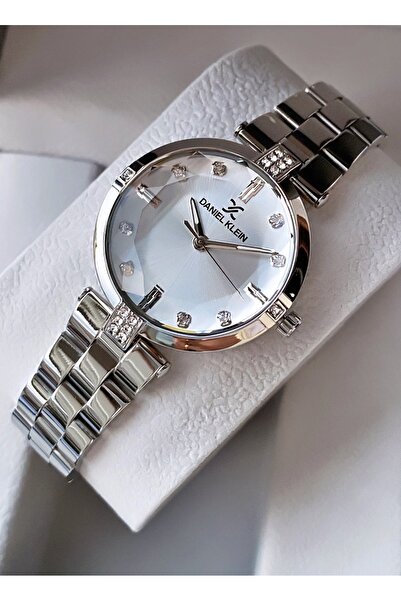 Daniel Klein Kadın Kol Saati – Taş Detaylı, Gümüş Renk, Paslanmaz Çelik Kordon