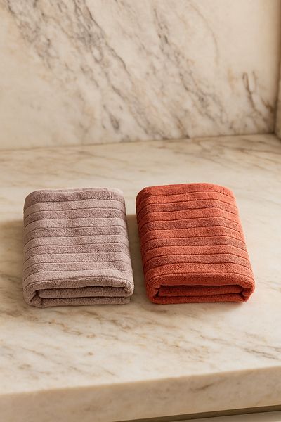 LaraLisa 2Pcs 70X140 Bath Towels Made of Natural Combed Cotton Thread Absorb Water Quickly Stay Soft for Long Years