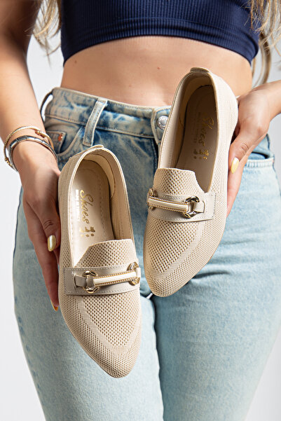 DİORİN حذاء لوفر نسائي بدون كعب بإبزيم كبير باللون البيج كاجوال