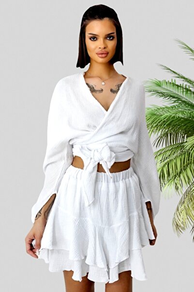 FashionForYou Wichita suit, shirt, tie under bust and short-cut trouser skirt, White