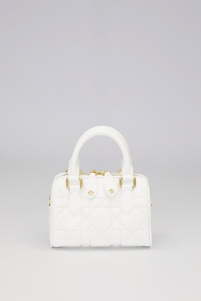 Levidor White Lock Accessory Detailed Handbag