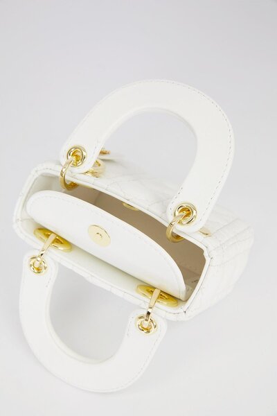 Levidor White Mini Quilted Handbag