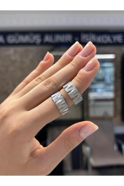 gümüşe dair 925 Ayar Gümüş Parlak Işıltılı Çizgili Kadın Alyans