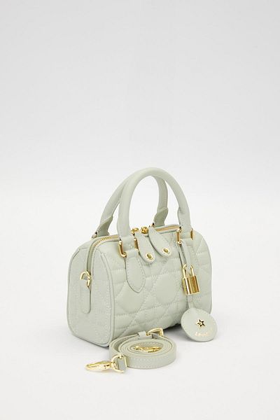 Levidor Green Lock Accessory Detailed Handbag