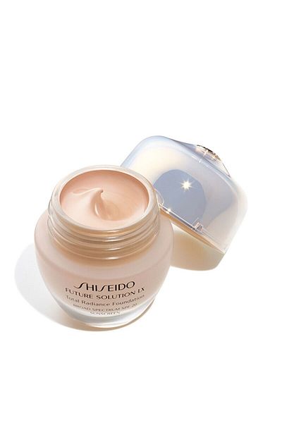 Shiseido Radiance Foundation Foundation That Shows Skin Brightening and Anti-Aging Resistance Spf 20 30ml