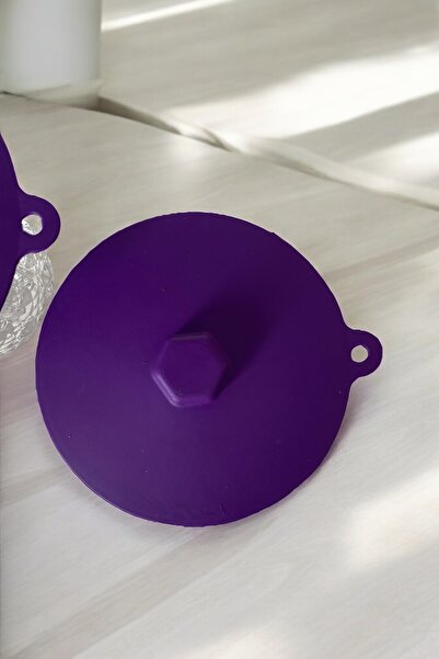 Saatistan Mor renkli 2'li bardak üstü silikon kapak seti, pratik ve şık kullanım sağlar