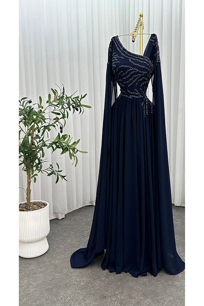 Diva style A distinctive and elegant evening dress, chiffon, georgette, and hand embroidery.