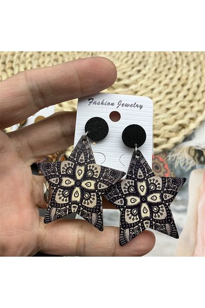 lor Wooden earrings with traditional ethnic star pattern