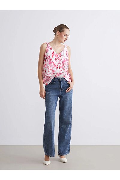 LC Waikiki Lcwaikiki Classic Pink V-Neck Floral Blouse