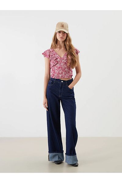 LC Waikiki Xside fuchsia v-neck floral crop blouse