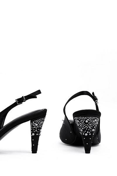 Tasarım Elegant Buckle Thin Heel Stone Embroidered Pointed Front Stylish Design Strap Slingback Shoes Model