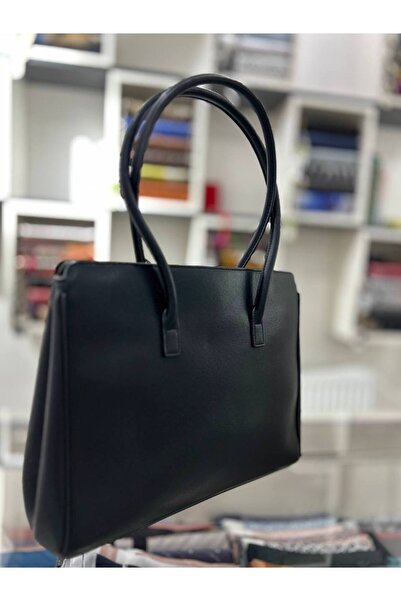 Levidor Large Handbag with Black Accessory Detail