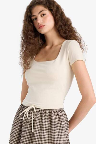 DeFacto New Season Fitted U-Neck Basic Plain Short Sleeve T-Shirt
