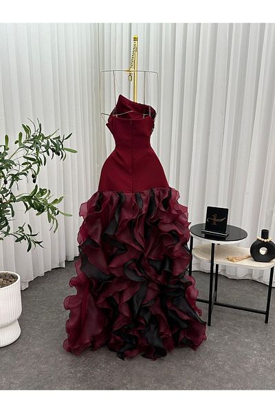 MEZON FASHION Evening dress with ruffled edges and organza ribbons