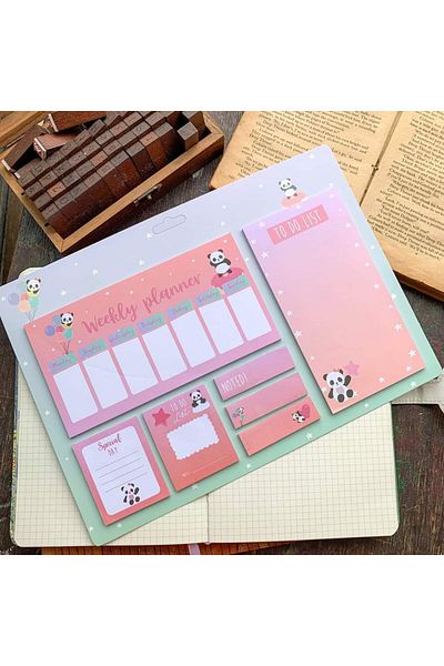 Generic A set of sticky notes that can be placed on the wall in various sizes and are engraved with distinctive shapes.