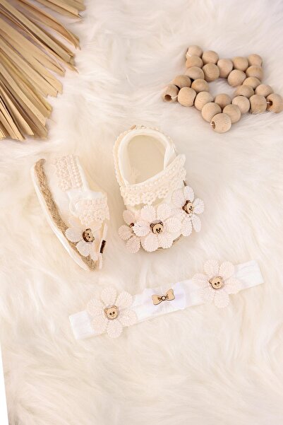 kidello Cream Flower Decorated Baby Girl Booties Bandana Set