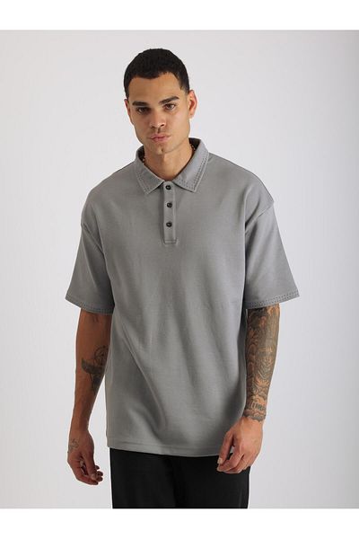 EGHO Double Pique Fabric Loose Fit Men's Polo Neck T-Shirt with Collar and Sleeve Stitching Detail