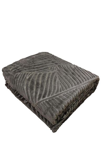 Sarar Sultan Double Embossed Blanket Boxed 220 X 240