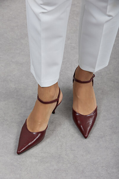 WilloWara حذاء لينا أنيق بكعب رفيع