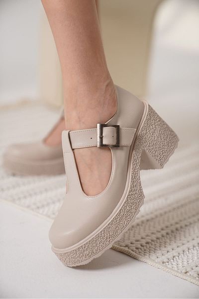 ripuvainen Kionna Women's Buckle Detailed Daily High Heeled Shoes - Beige