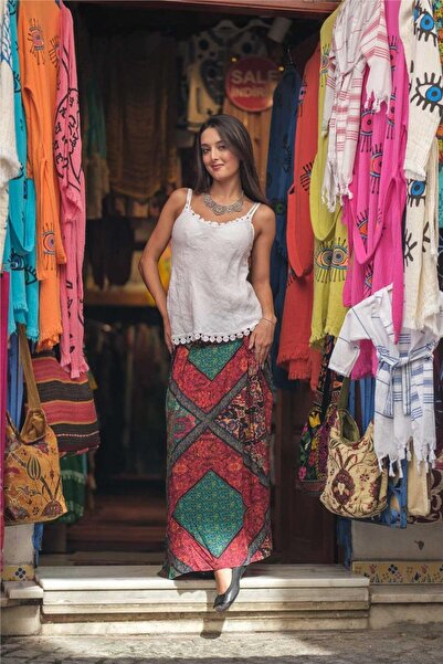 Miss Boheme Beyaz Renk Oya Nakışlı Keten İnce Askılı Bluz