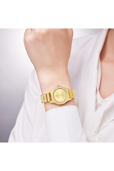 Re Women's watch with attractive elegance