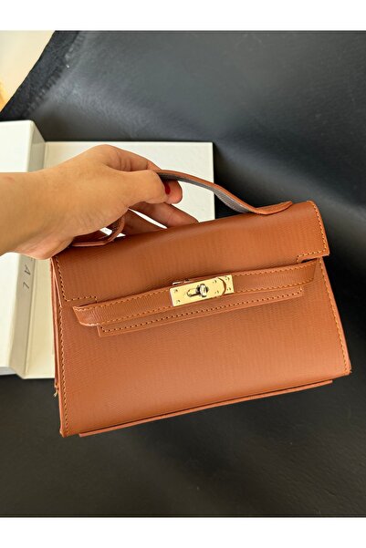 TABA BUTİK حقيبة جلدية نسائية بحزام لليد والكتف مع تفاصيل قفل