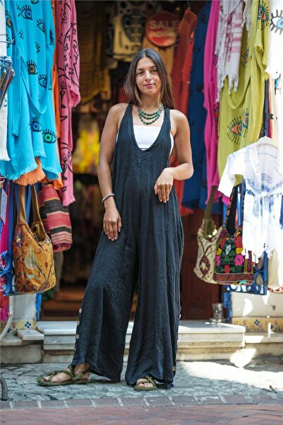 Miss Boheme Black Color Strap Leg Button Detailed Jumpsuit