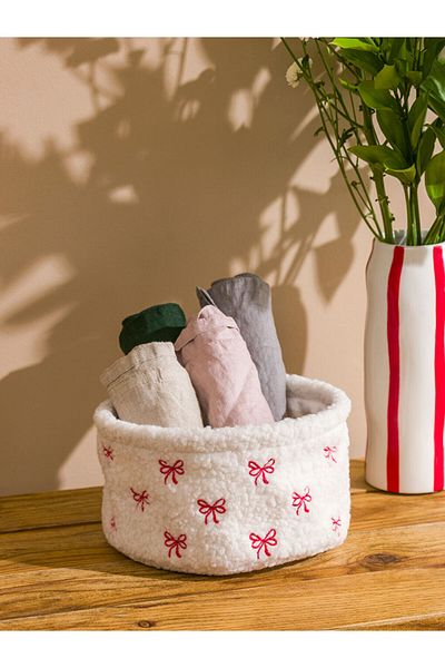 LC Waikiki Create Your Style from Uzg Store |   White Bow Printed Plush Towel Organizer 20 cm