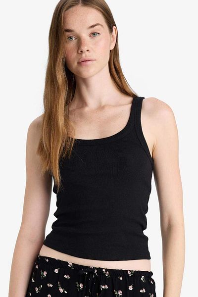 DeFacto New Season Fitted U-Neck Ribbed Camisole Undershirt